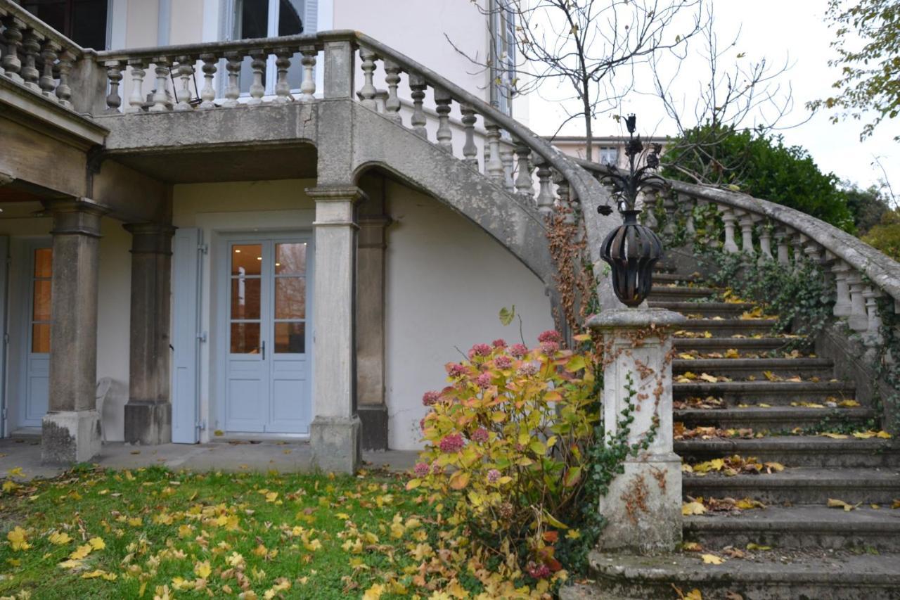 Sur La Colline Apartment Lyon Bagian luar foto