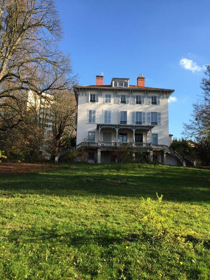 Sur La Colline Apartment Lyon Bagian luar foto
