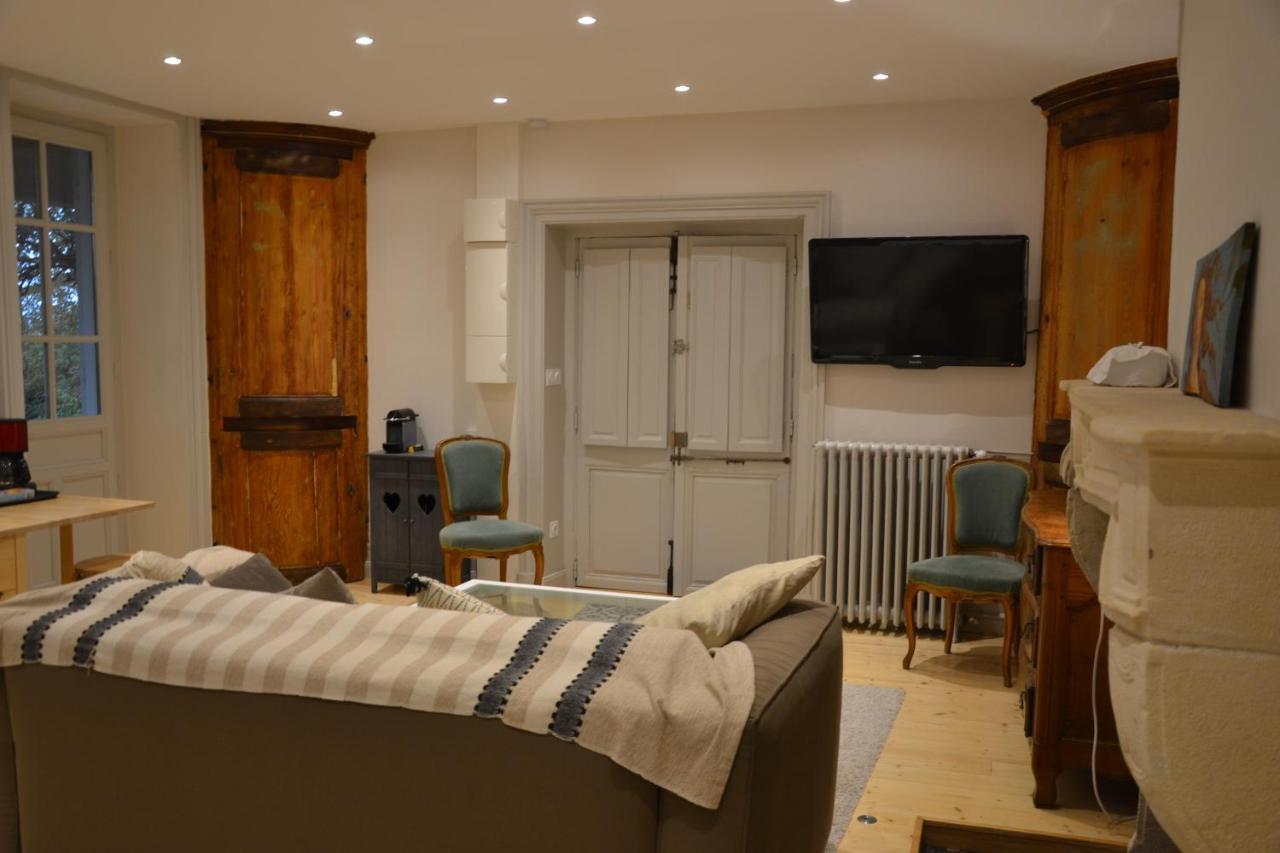 Sur La Colline Apartment Lyon Bagian luar foto
